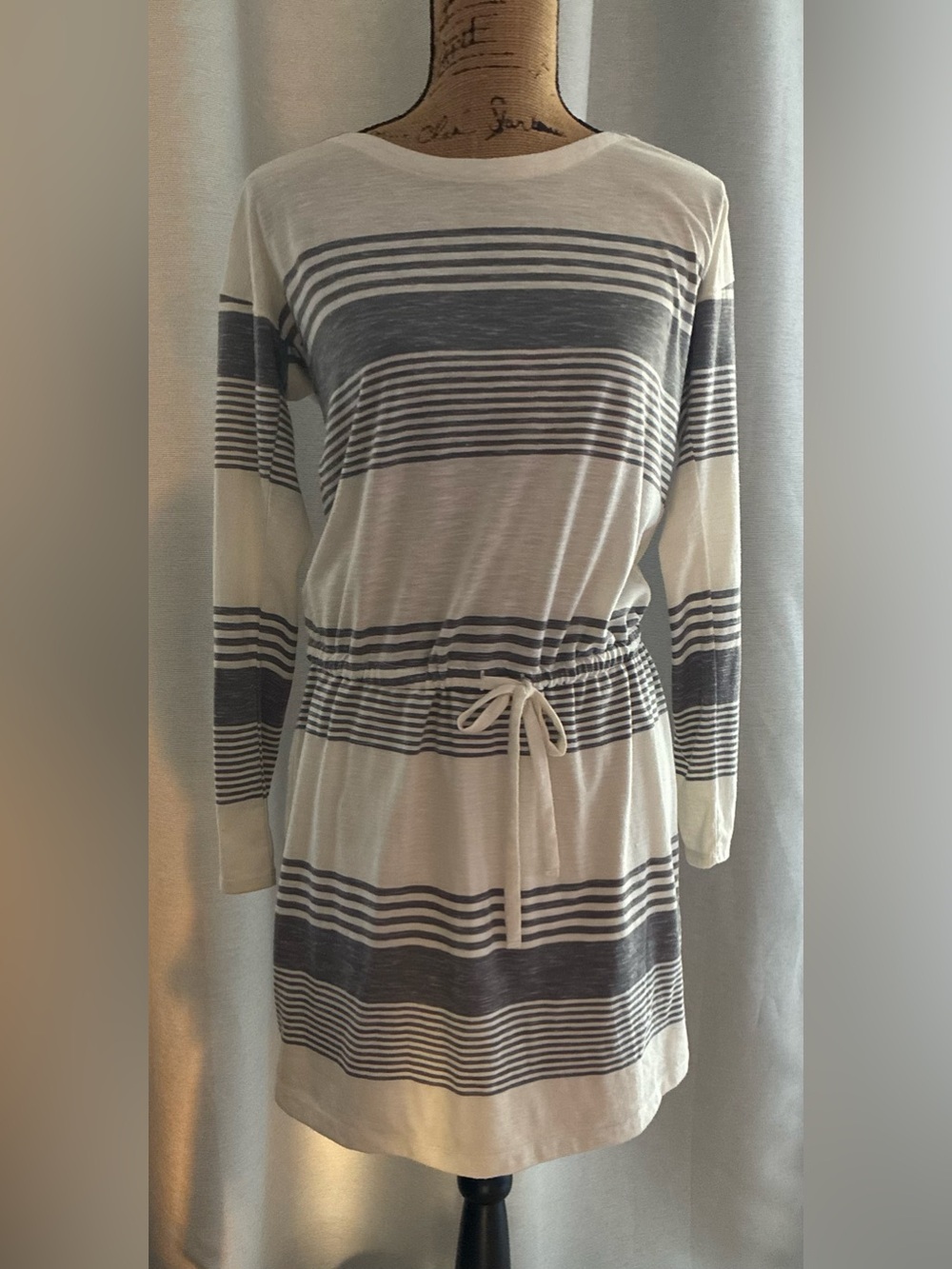 GAP Striped Long-Sleeve Drawstring Waist Dress - Cream & Gray